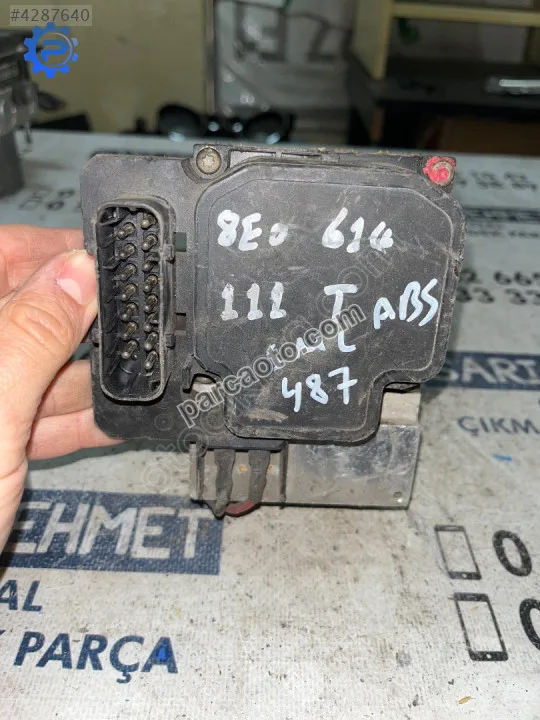 Çıkma vw passat a4 a6 a8 8e0 614 111 t abs beyni