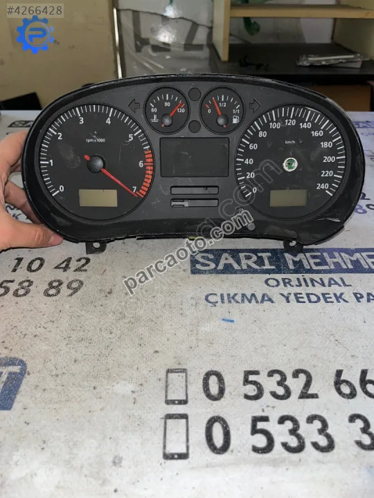 Çıkma seat leon toledo 1m0920801v kilometre saati