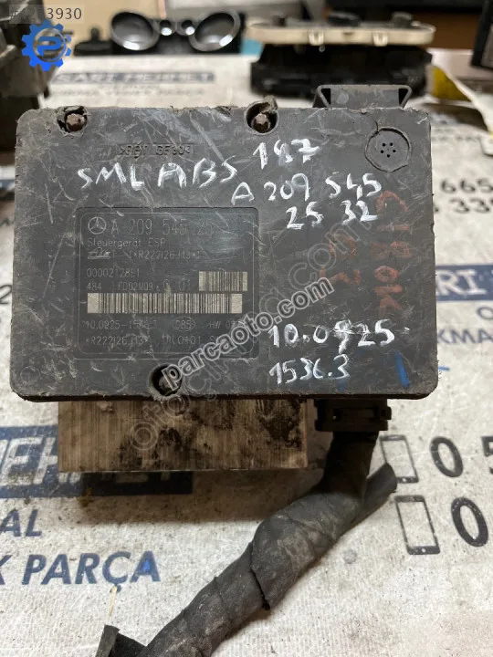 Çıkma mercedes w203 a 209 545 25 32 10.0925-1536.3 abs beyni