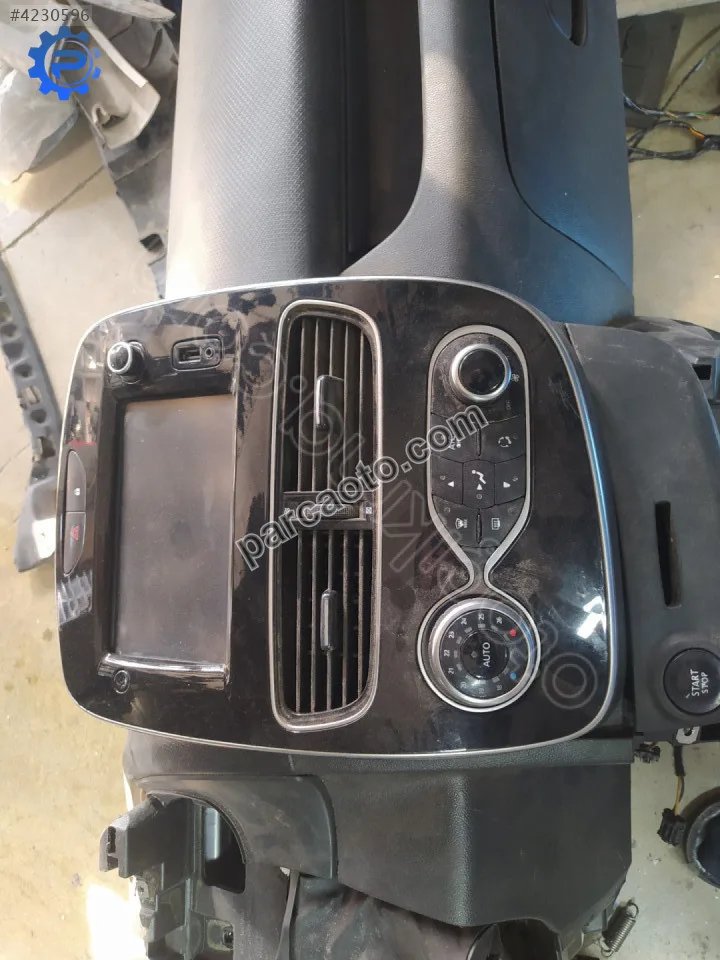 Renault Clio Klima Kontrol Panel - Konya Selçuklu