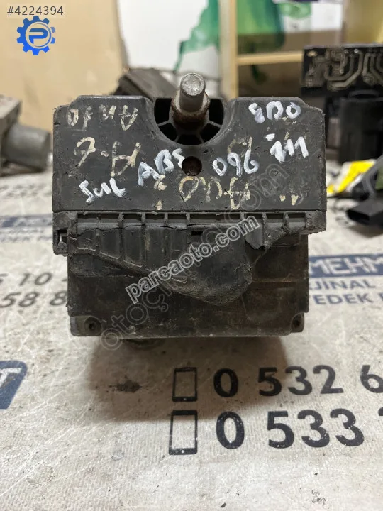 Çıkma audı a6 8d0 614 111 0 265 214 002 abs beyni&pompası