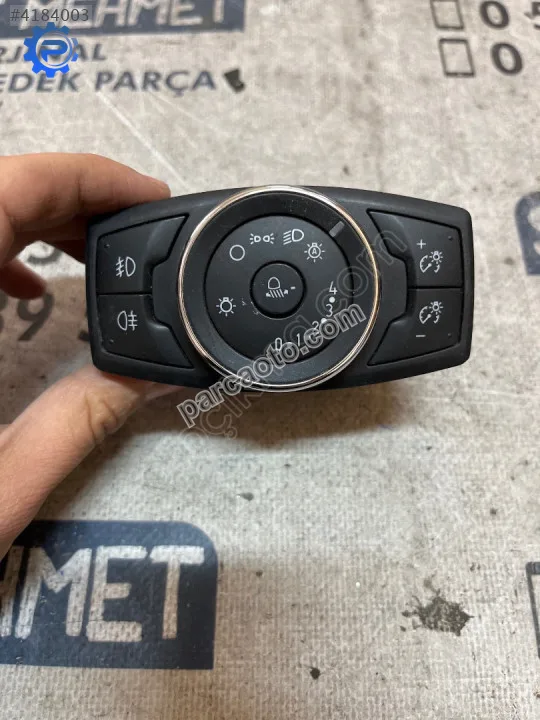 Çıkma ford transit av1t 13d061 ad av1t13d061ad far anahtarı