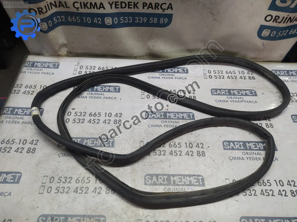 Çıkma vw caddy bagaj kapağı çerçeve fitili