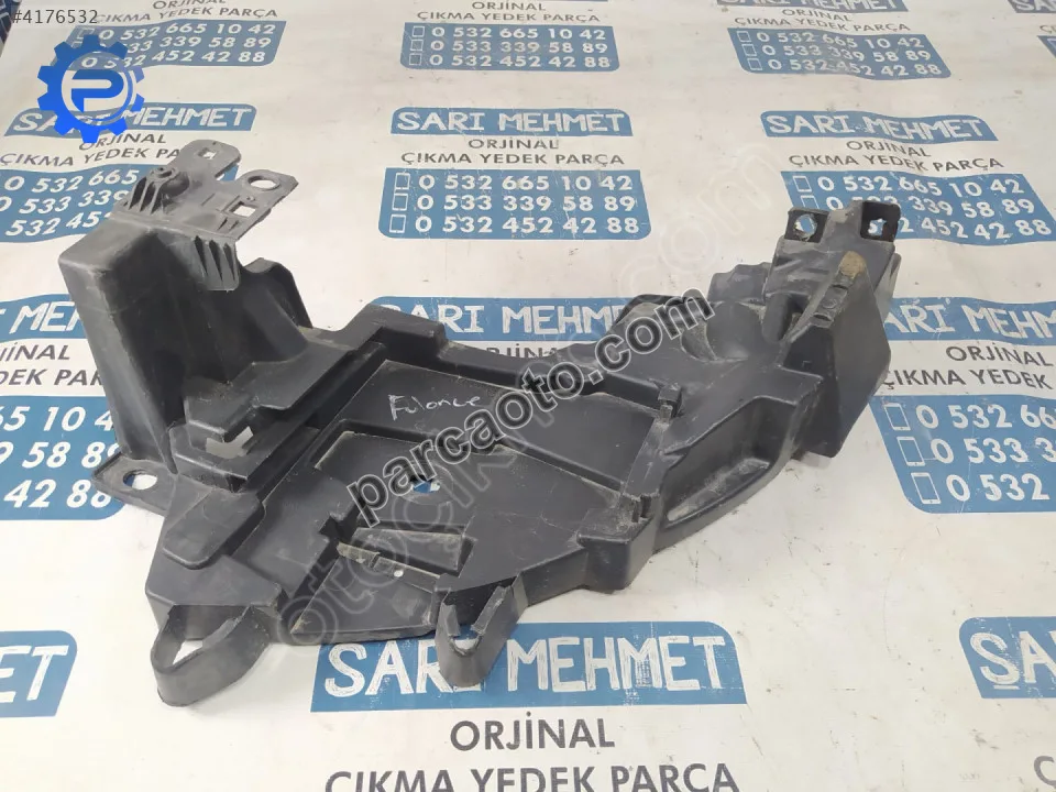 Çıkma renault fluence sol far alt braketi
