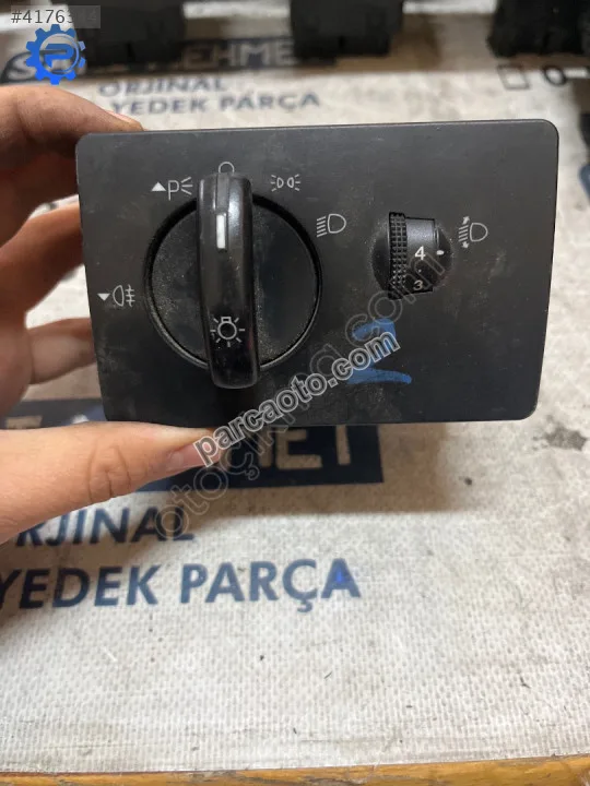 ÇIKMA FORD FOCUS 2 4M5T 13A024 EA 4M5T13A024EA FAR ANAHTARI ÇIKMA FORD FOCUS 2 4M5T 13A024 EA 4M5T13A024EA FAR ANAHTARI