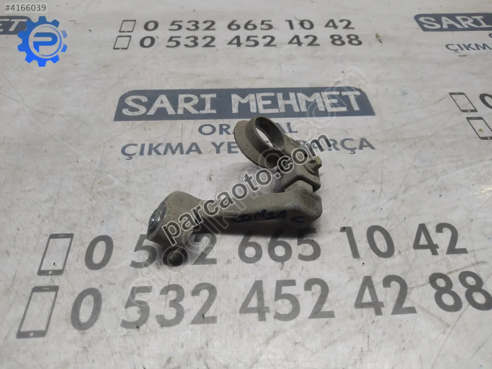 Çıkma opel corsa c radyatör sol üst bağlantı ayağı 13118034