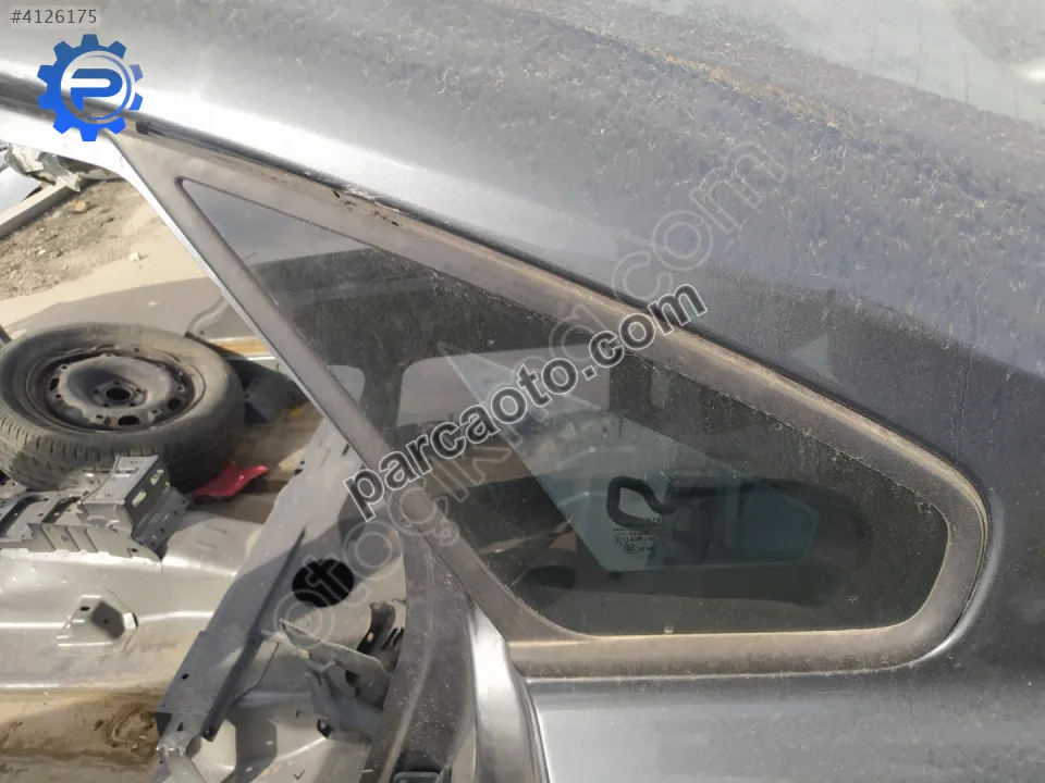 Çıkma volvo s40 sol arka kelebek camı