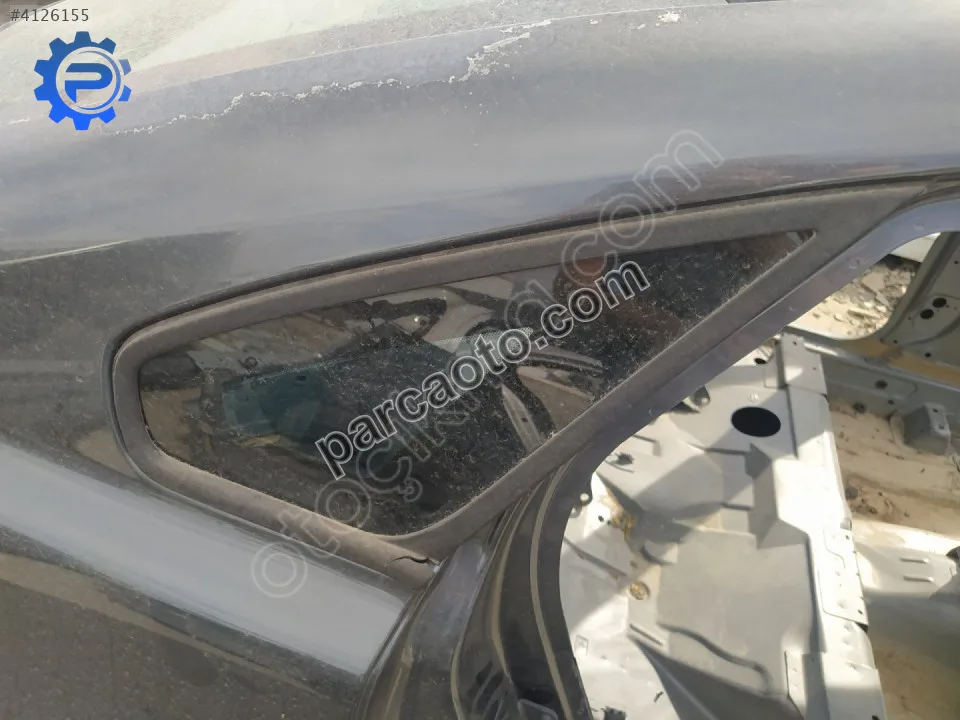 Çıkma volvo s40 sağ arka kelebek camı