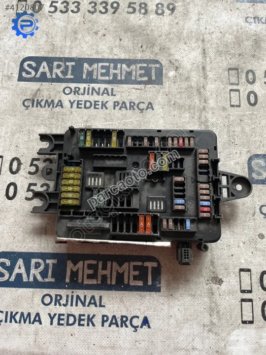 Çıkma bmw f20 f30 926111102 sigorta kutusu