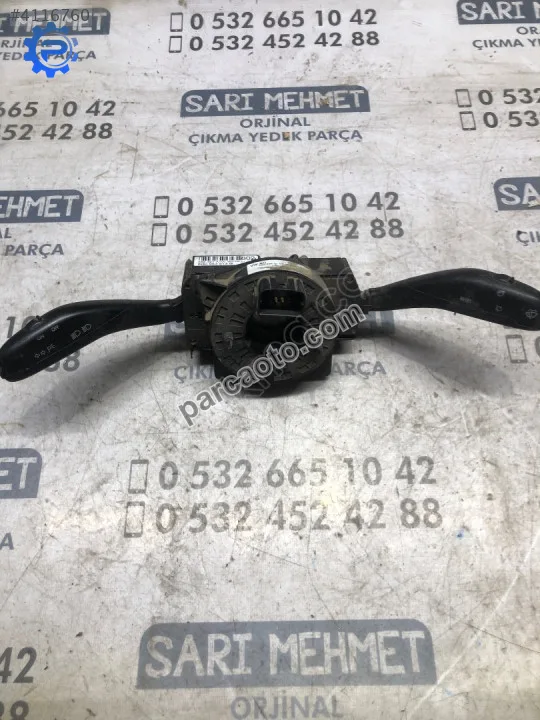 Çıkma vw polo sinyal silecek kolu 6q0953513g