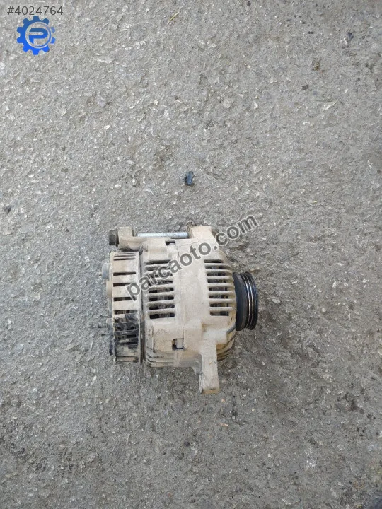 Çıkma renault megane 1 şarj dinamosu