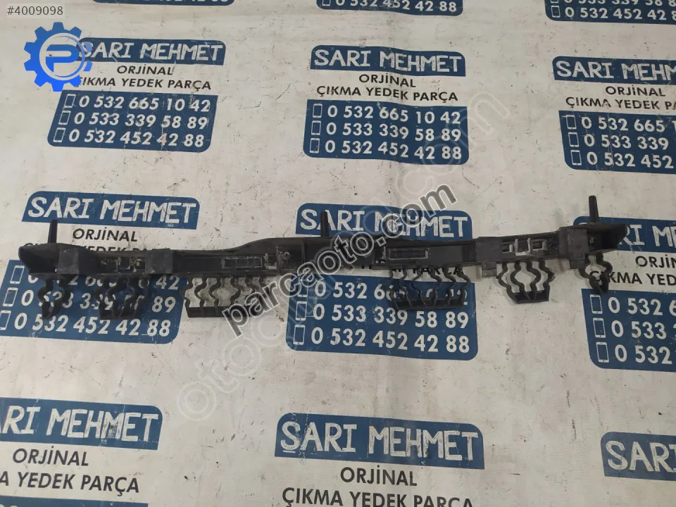 Çıkma renault clio 5 arka tampon orta braketi