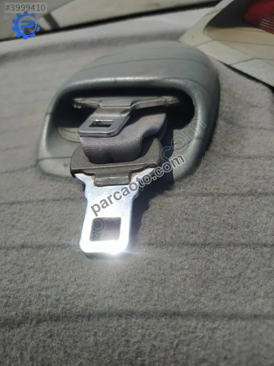 Çıkma renault megane 1 arka orta emniyet kemeri