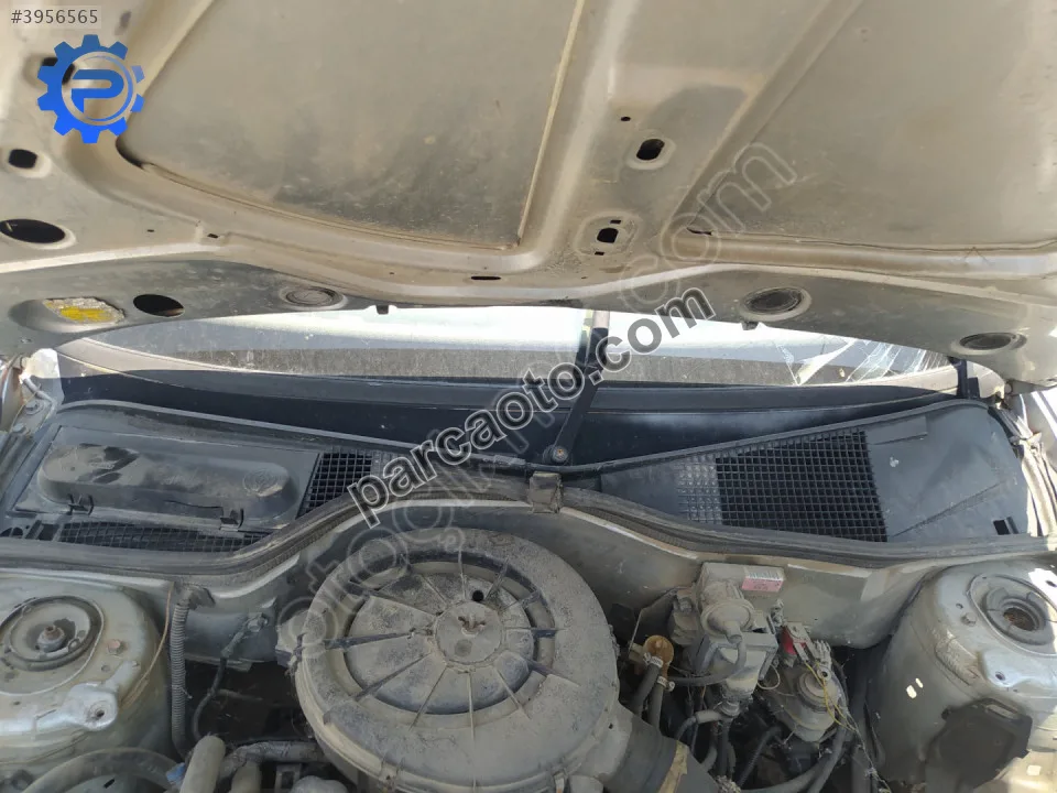 Renault R 19 Ön Cam Izgarası - Konya Selçuklu