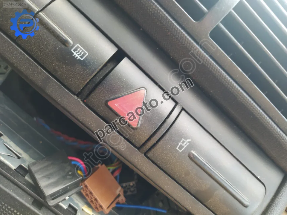 Çıkma seat toledo dörtlü flaşör düğmesi