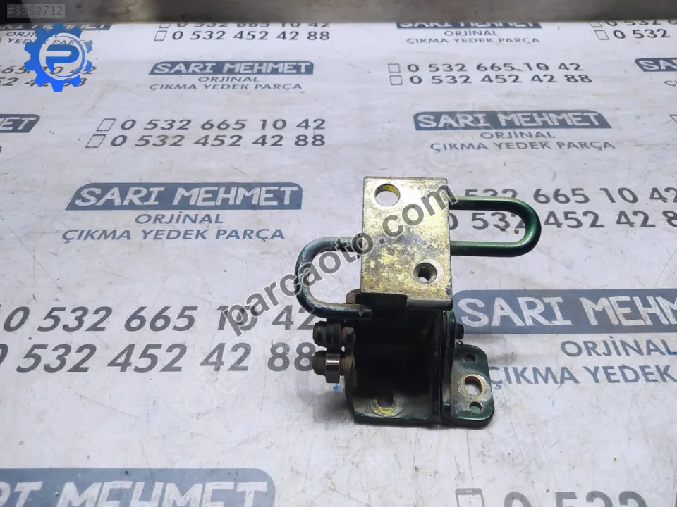 Çıkma skoda octavia a4 kasa sağ ön kapı menteşesi alt