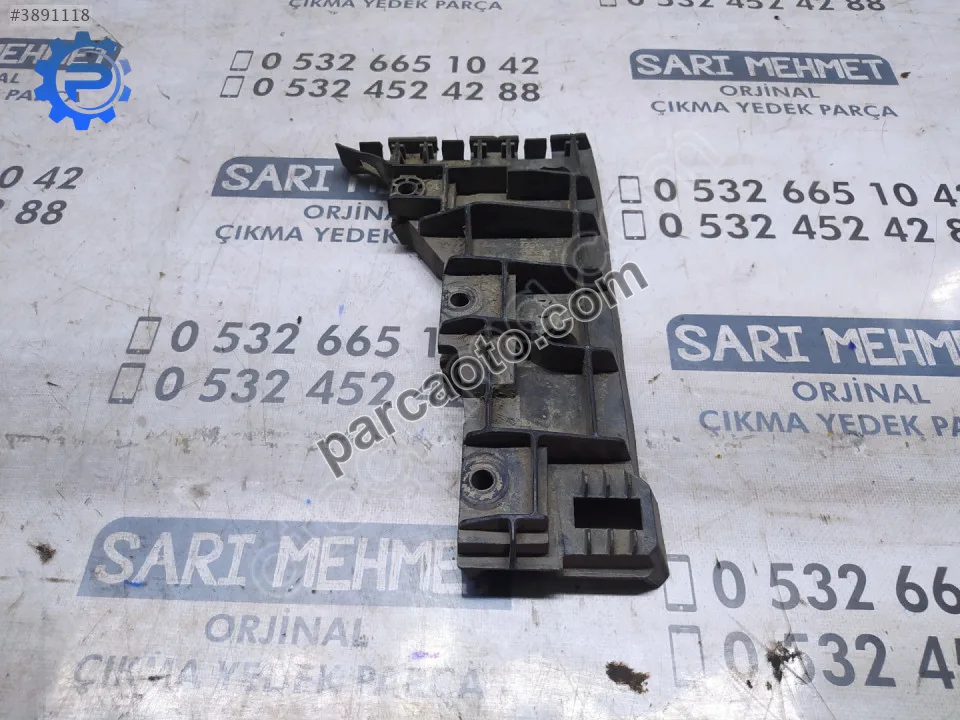 Audi A4 Tampon Tutacağı - Konya Selçuklu