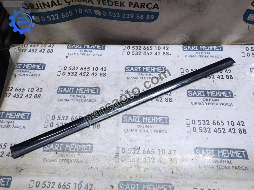 Çıkma vw passat b7 sol ön kapı bandı çıtası