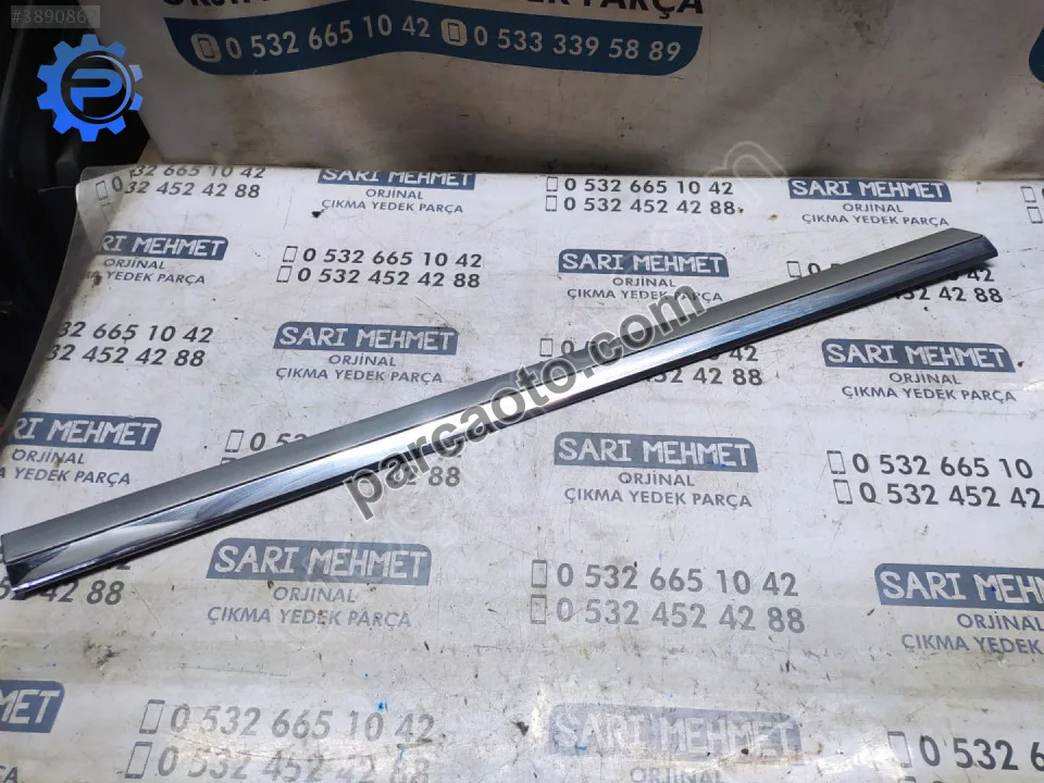 Çıkma vw passat b8 sol ön kapı bandı çıtası