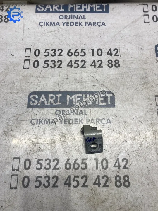 Çıkma skoda octavia a5 sağ arka kapı menteşesi üst