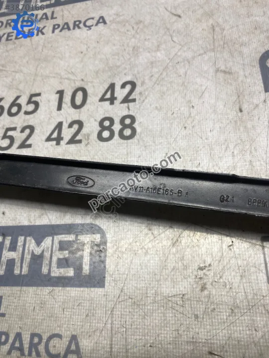 Çıkma ford fiesta ön emniyet kemeri braketi