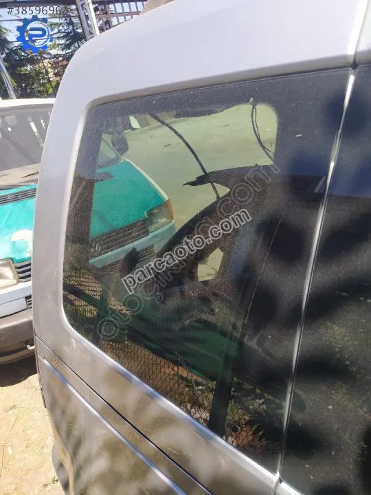 Çıkma vw caddy sağ arka kelebek camı