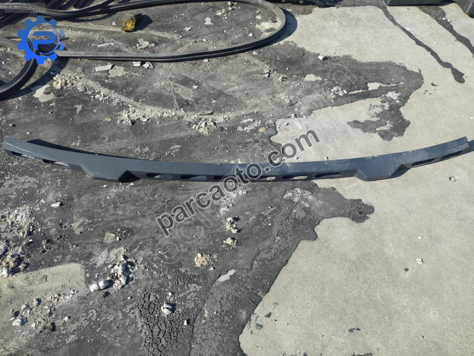 Çıkma vw transporter t4 ön tampon braketi