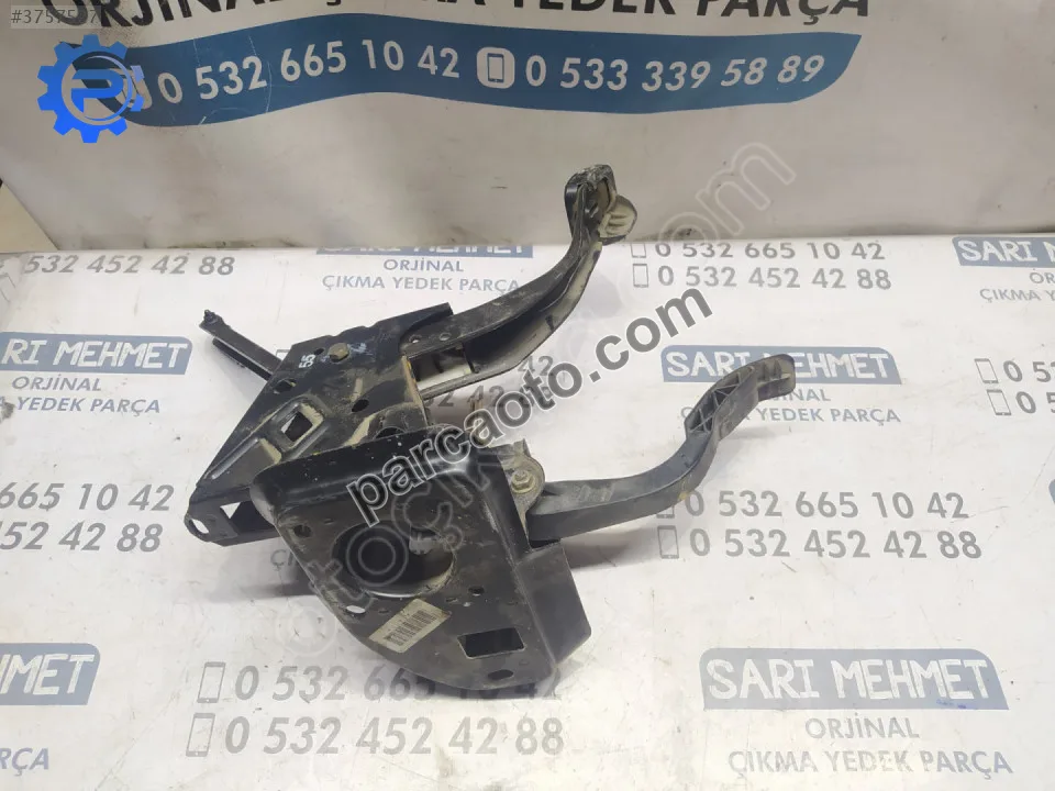 Çıkma vw golf 4 bora passat a3 pedal seti 1j1721651a