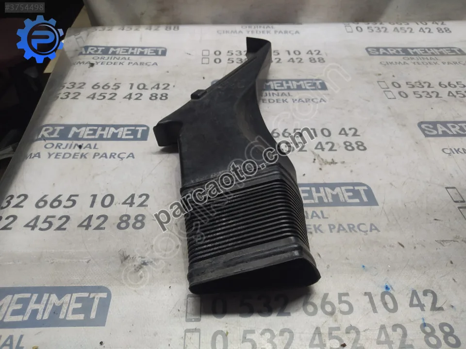 Çıkma vw passat b5 hava filtresi borusu 3b0129617g