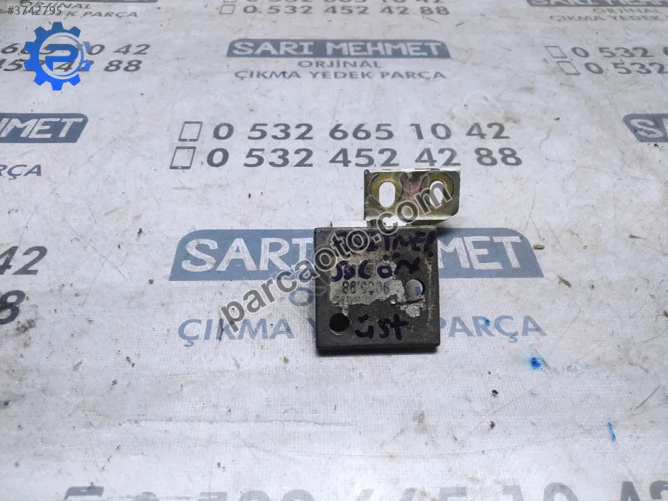 Çıkma peugeot partner berlingo sol ön kapı menteşesi üst
