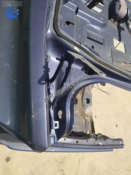 Çıkma volvo s60 bagaj kapağı menteşesi sol