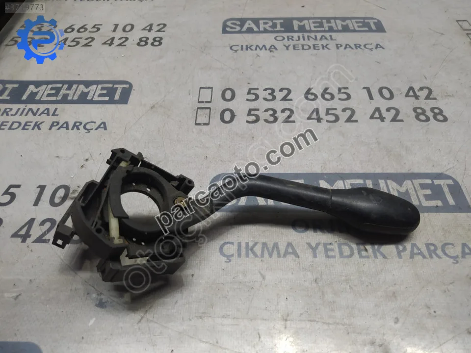 Çıkma vw polo silecek kolu 6n0953503d