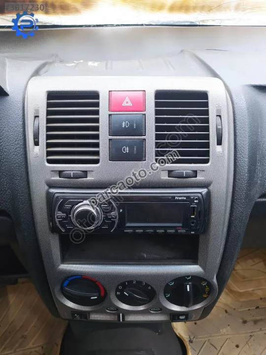 Çıkma hyundai getz dörtlü flaşör düğmesi