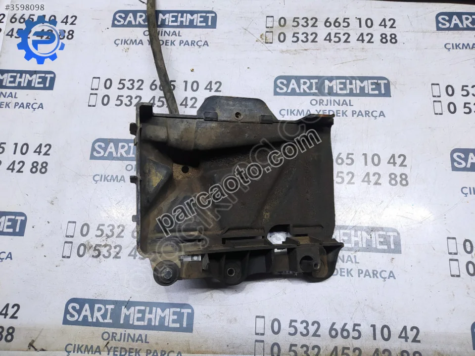 Çıkma vw polo akü alt plastiği 2002-2009