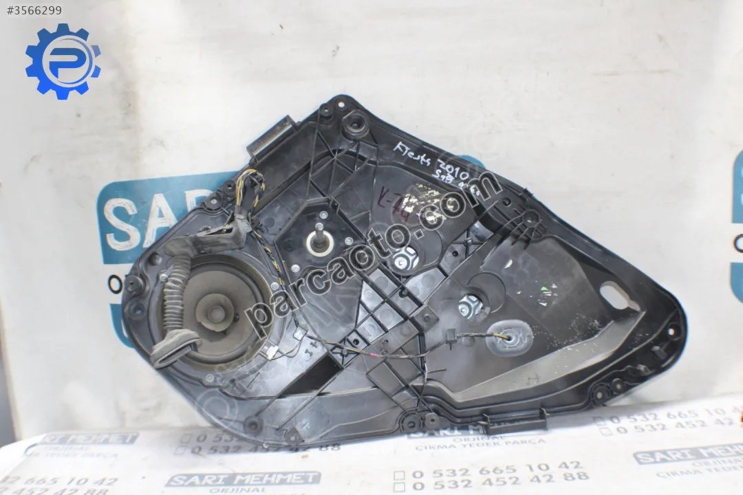 Çıkma ford fiesta sağ arka cam krikosu k-747