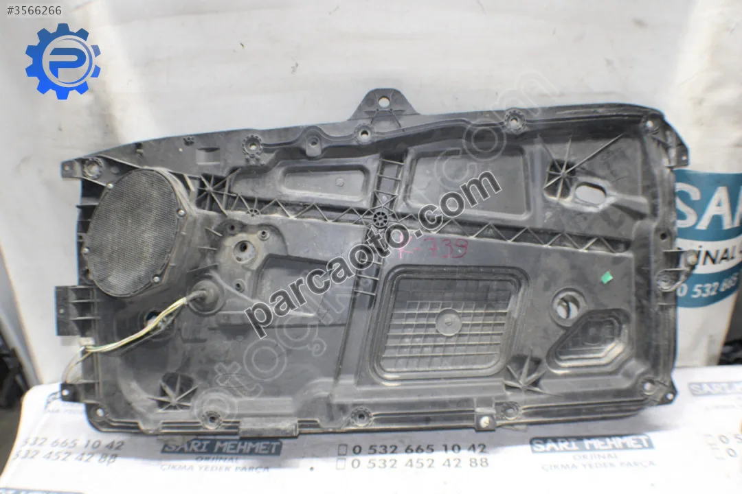 Çıkma ford fiesta sağ ön tek kapı cam krikosu k-739