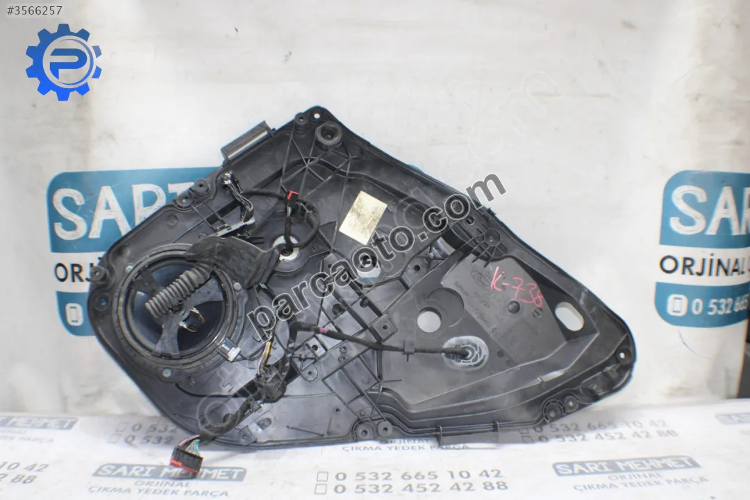 Çıkma ford fiesta sağ arka cam krikosu k-738