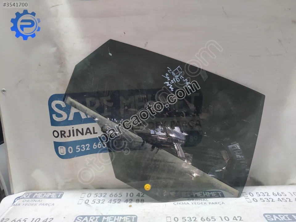 Çıkma ford fiesta sağ arka kapı camı