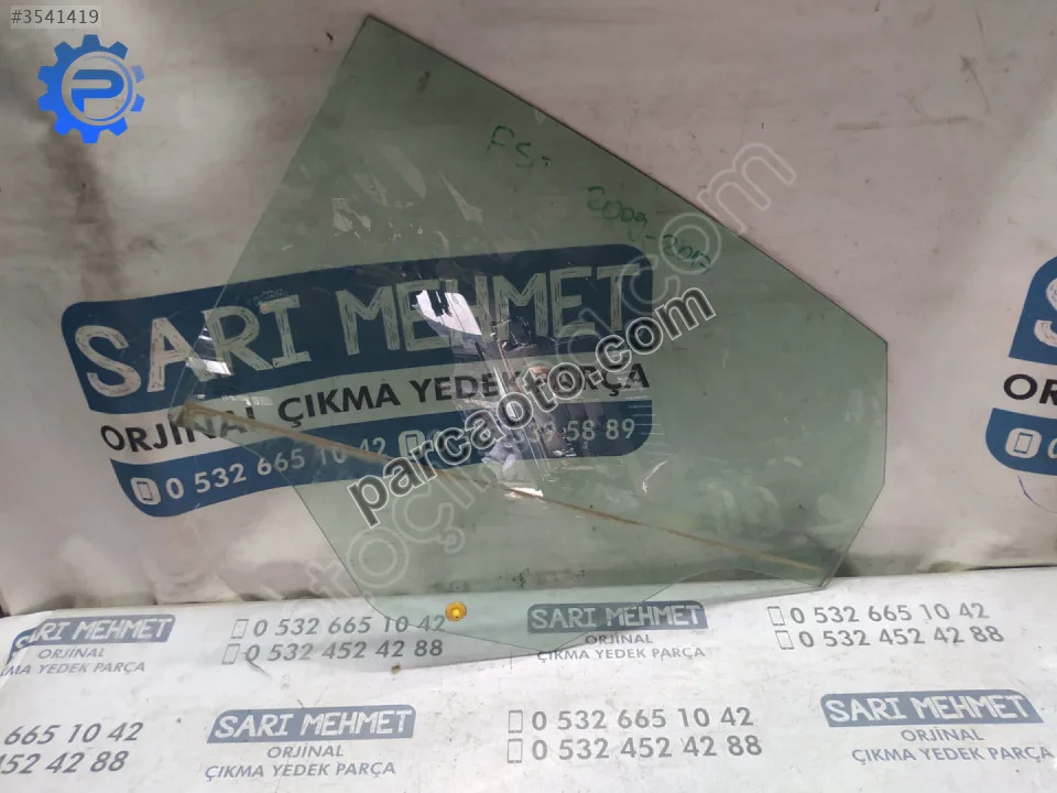 Çıkma ford fiesta sol arka kapı camı