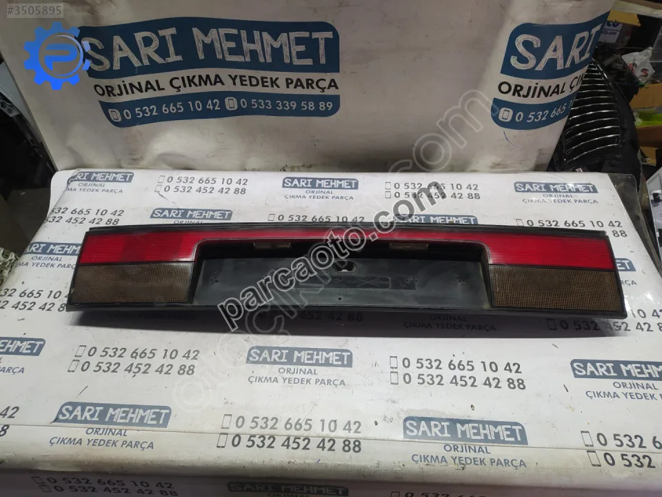 Çıkma renault 21 bagaj kapağı reflektörü