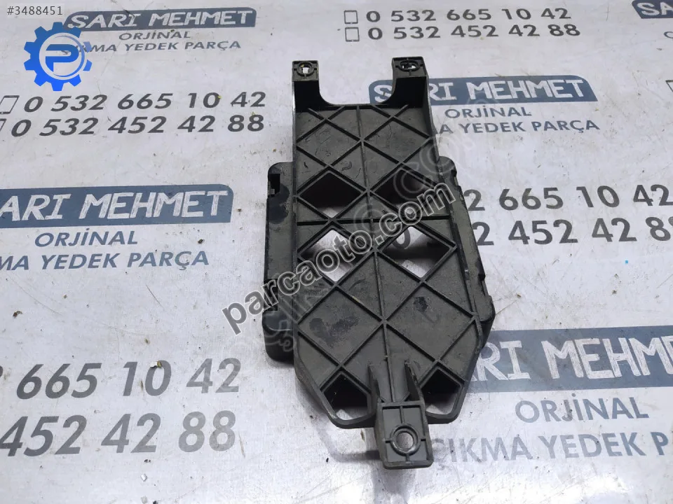 Çıkma audi a6 c7 kontrol ünitesi tutucusu