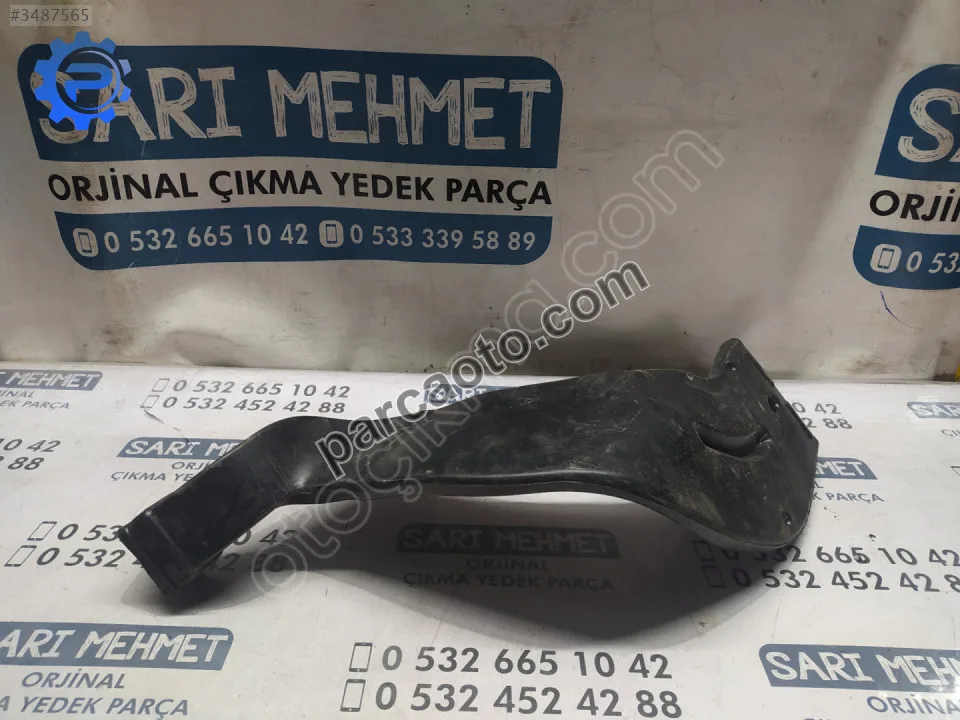 Çıkma vw caddy sağ arka havalandırma borusu 2013