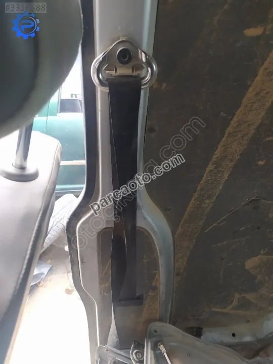 Çıkma vw transporter t5 sağ arka emniyet kemeri