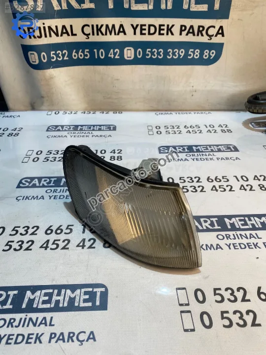 Çıkma toyota corolla sinyal lambası sağ
