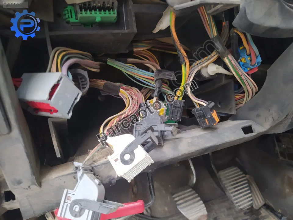 Çıkma peugeot partner göğüs içi elektrik tesisatı