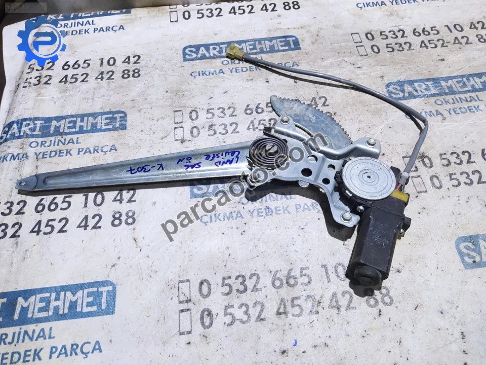 Çıkma toyota land cruiser sağ ön cam krikosu k-307