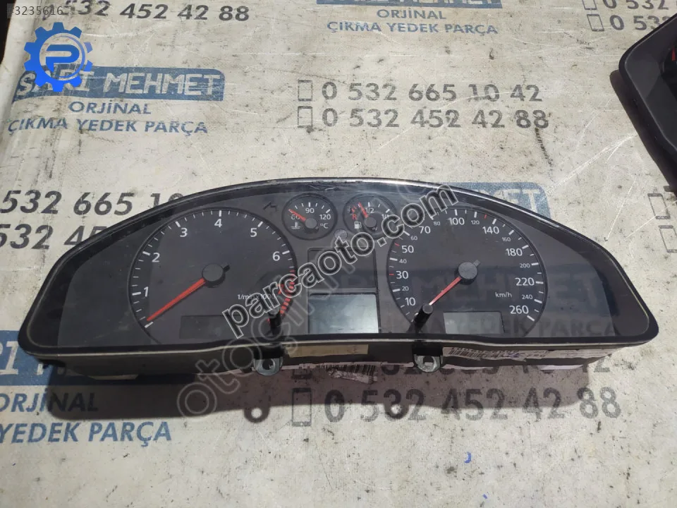 Çıkma audi a4 kilometre gösterge saati 8d0920900 t