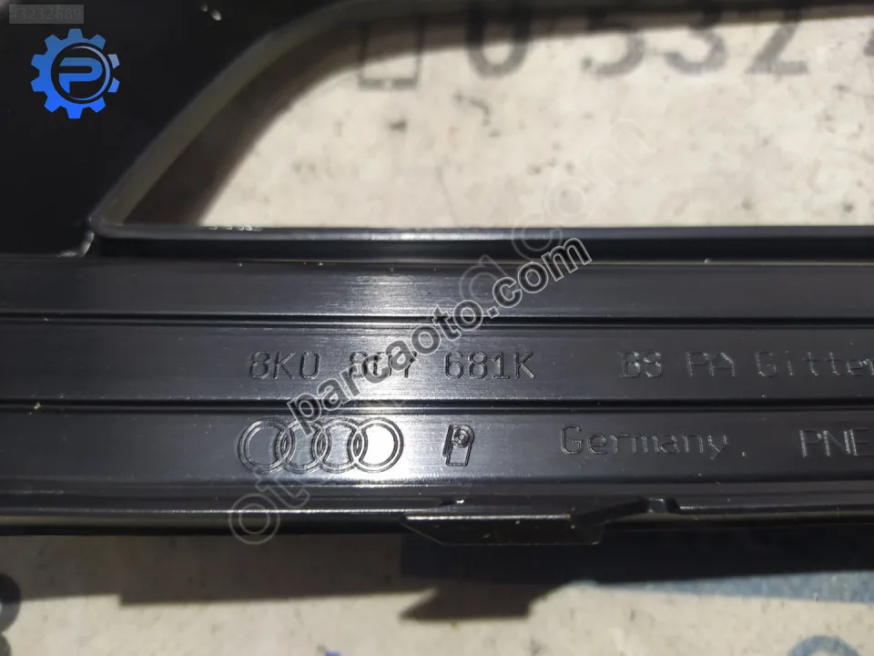 Sıfır orj audi a4 sol sis kapağı 8k0807681k