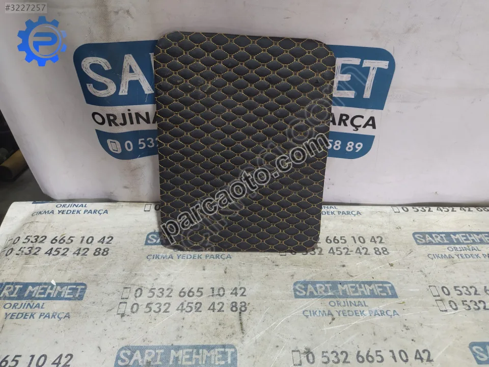 Çıkma ford courier sağ bagaj kapağı döşemesi