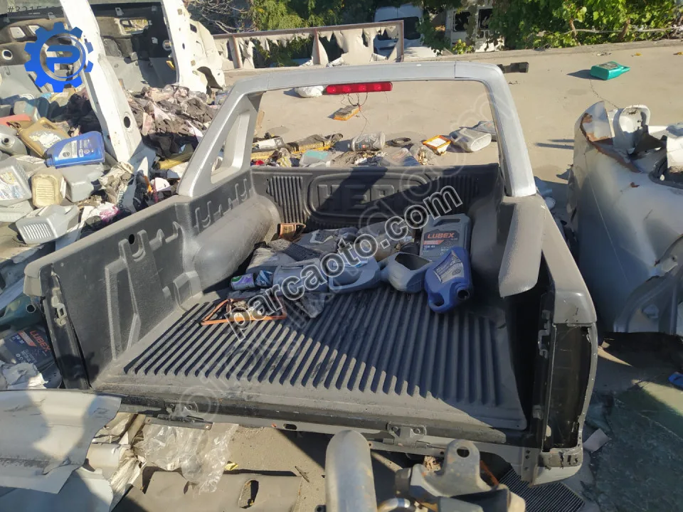 Çıkma nissan skystar arka kasa kupa